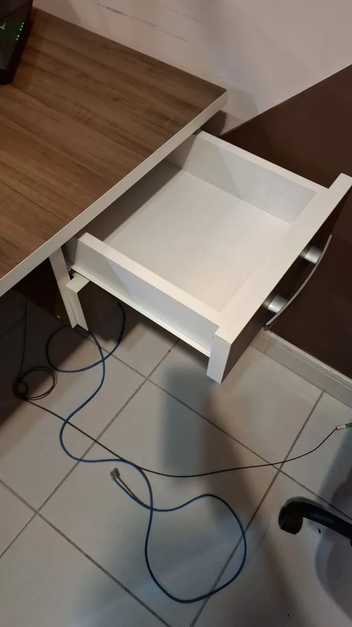 ?Mesa de Escritório Amadeirada 1,30m com 2 Gavetas - Foto 2