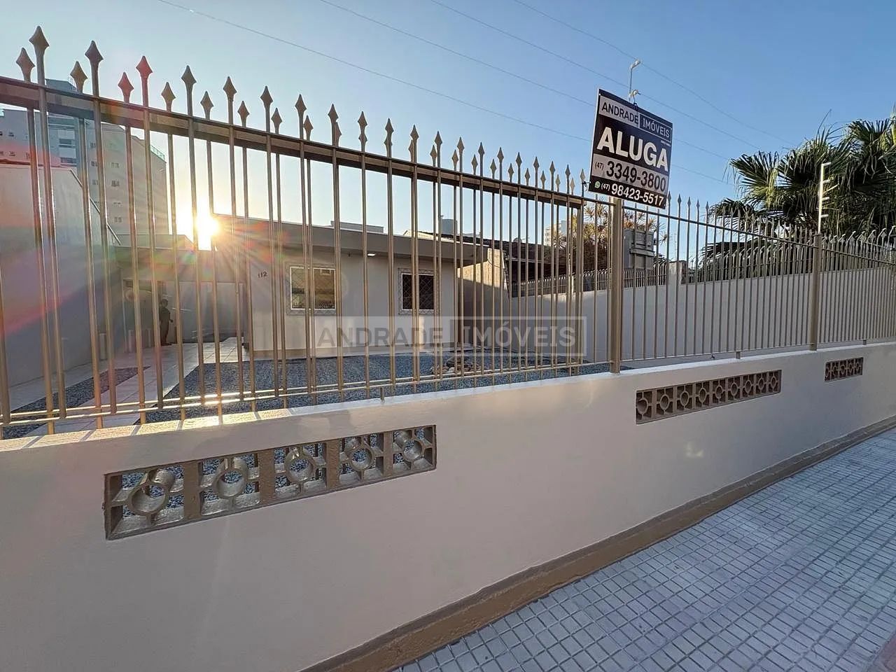 Casa com tres Dormitórios Centro