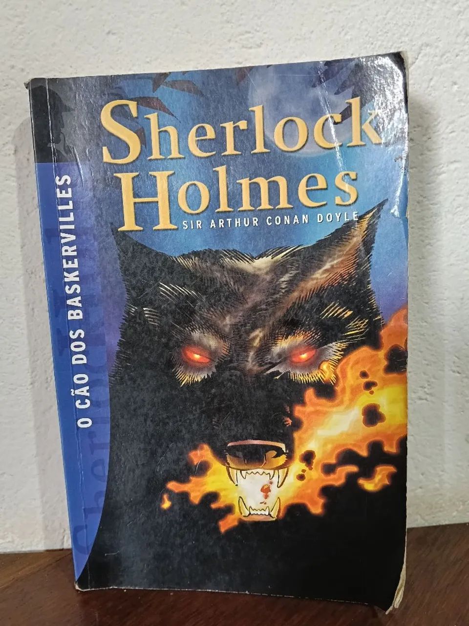 Livro Sherlock Holmes O Cão dos Baskervilles