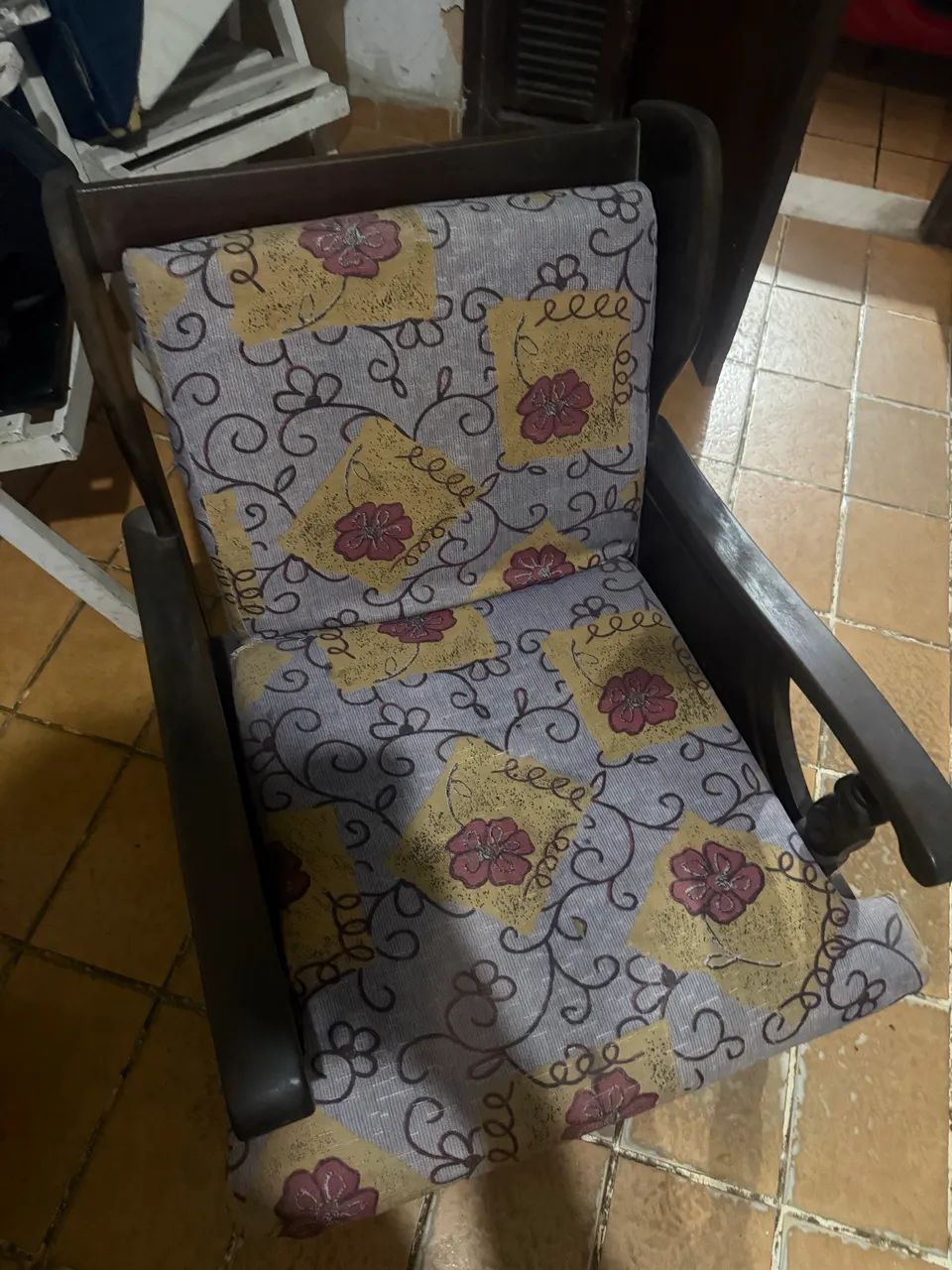 Vendo conjunto de sofá antigo madeira maciça!