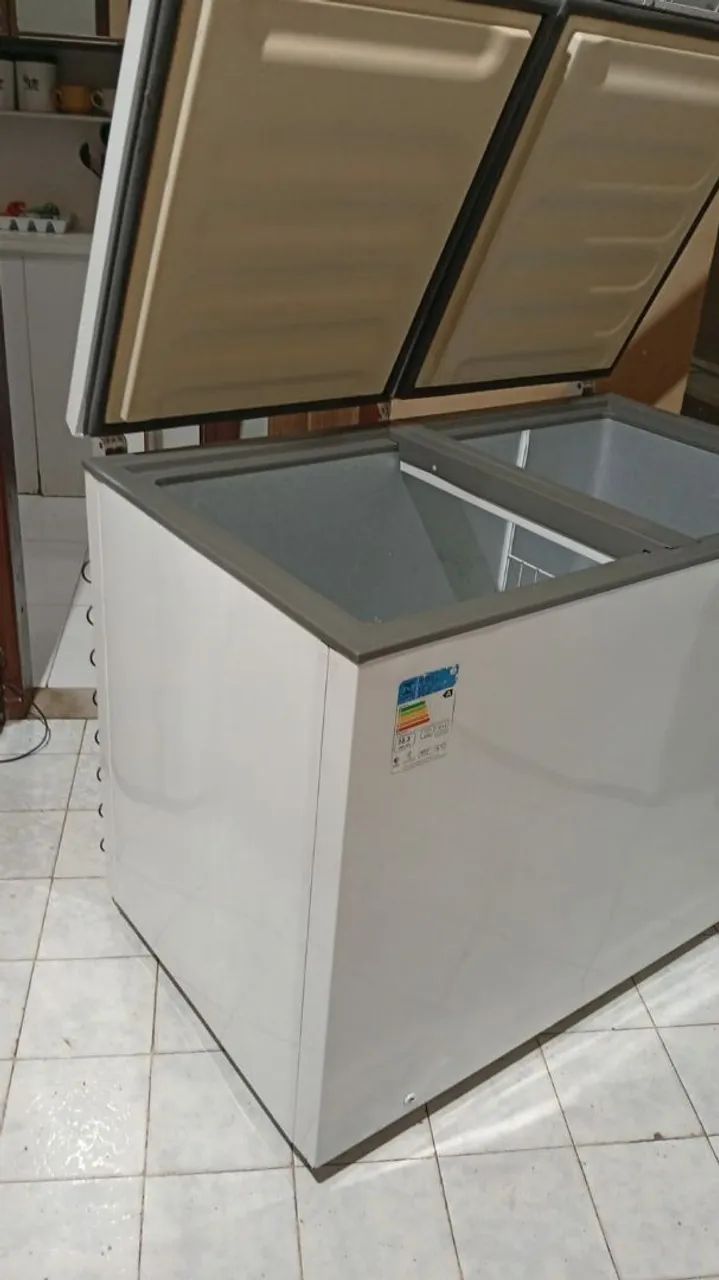 Frezzer semi novo  - Foto 4