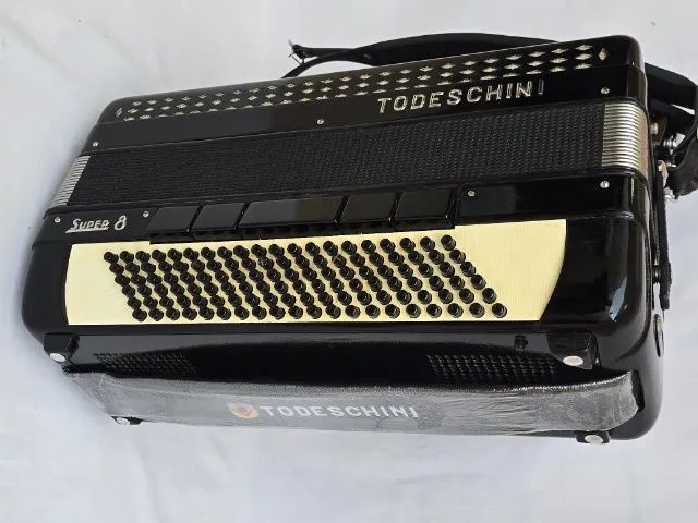 Acordeon 120 Baixos Todeschini Super 8 Já Eletrificada - Foto 4