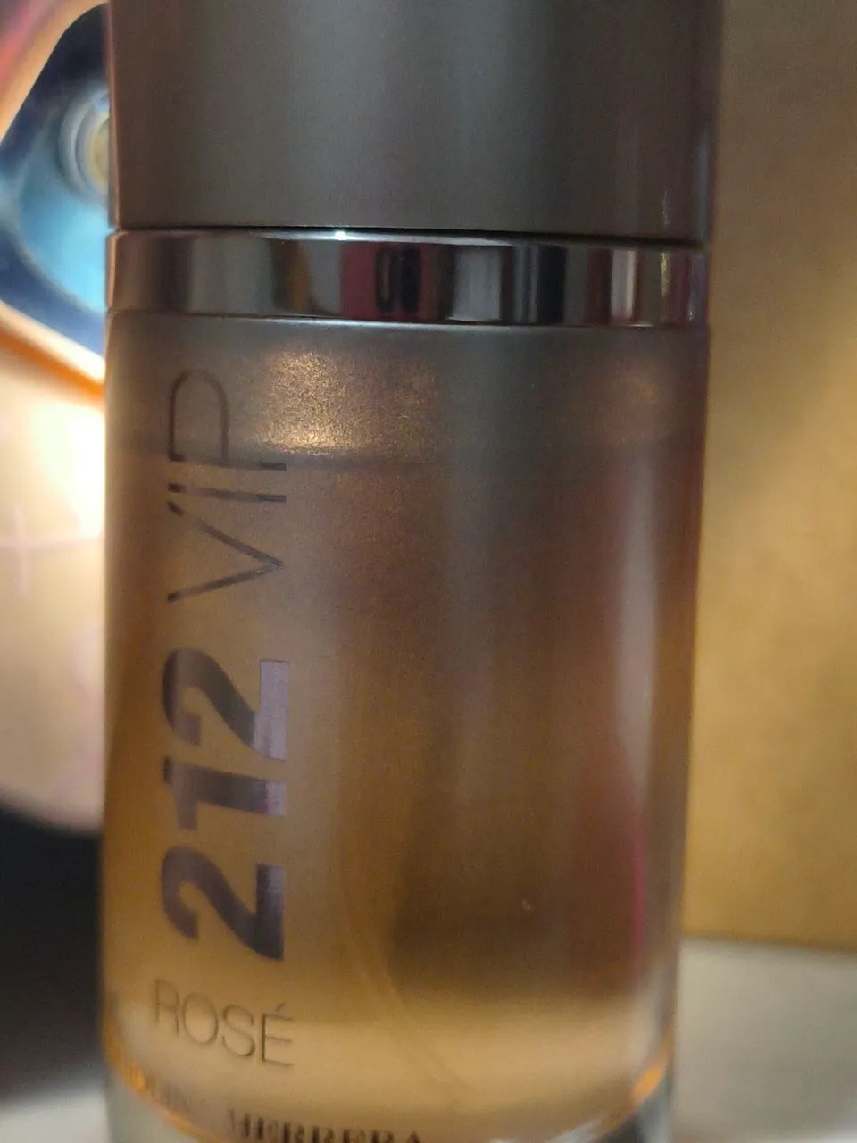 Perfume 212 VIP Rosé  - Foto 2