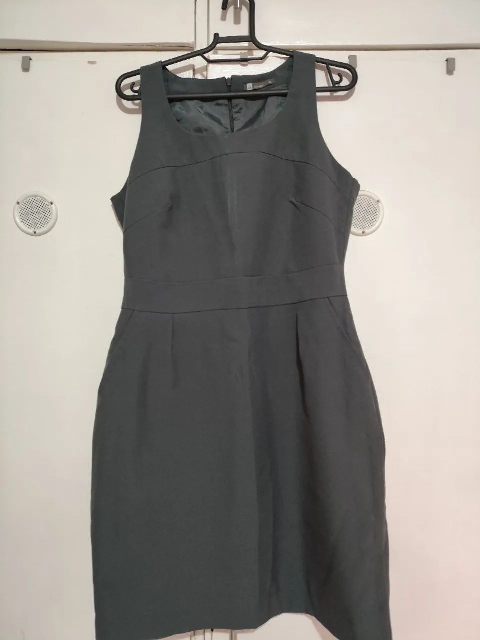 Vestido elegante cinza 