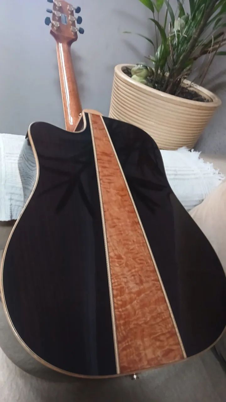 TAKAMINE 