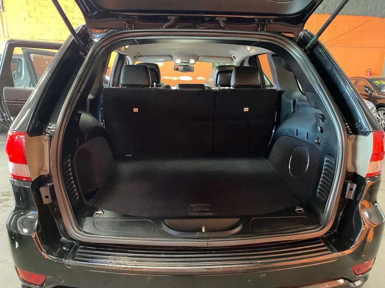 Jeep Grand Cherokee Laredo 3.6 4x4 V6 Aut., foto 18 de 20
