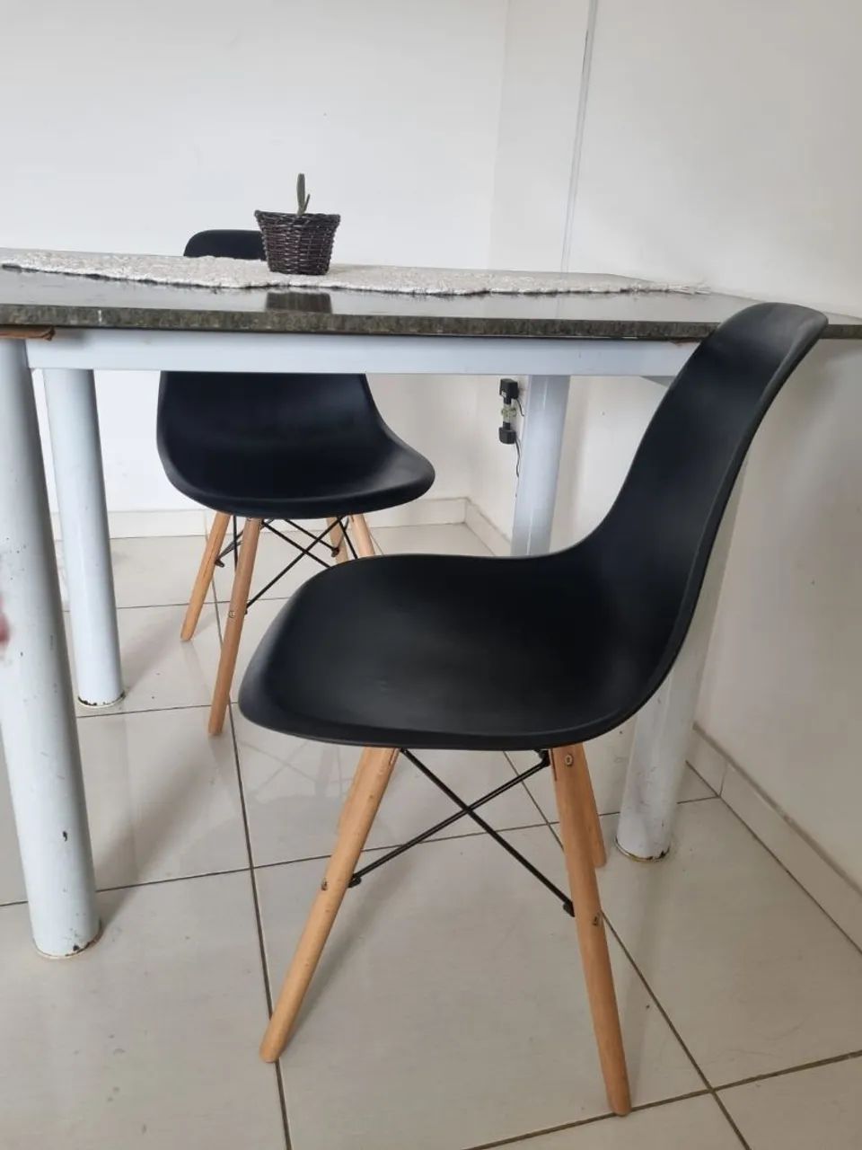 Mesa e cadeiras 