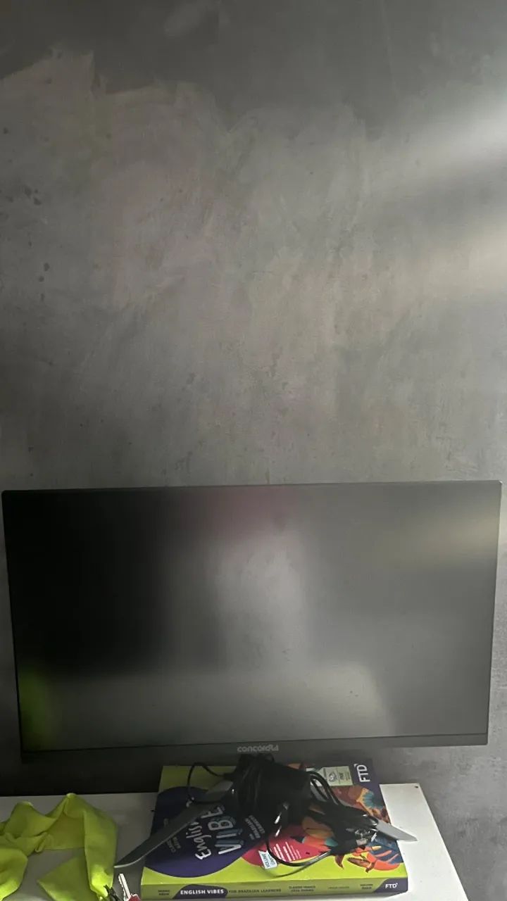 Monitor gamer Concórdia com defeito 