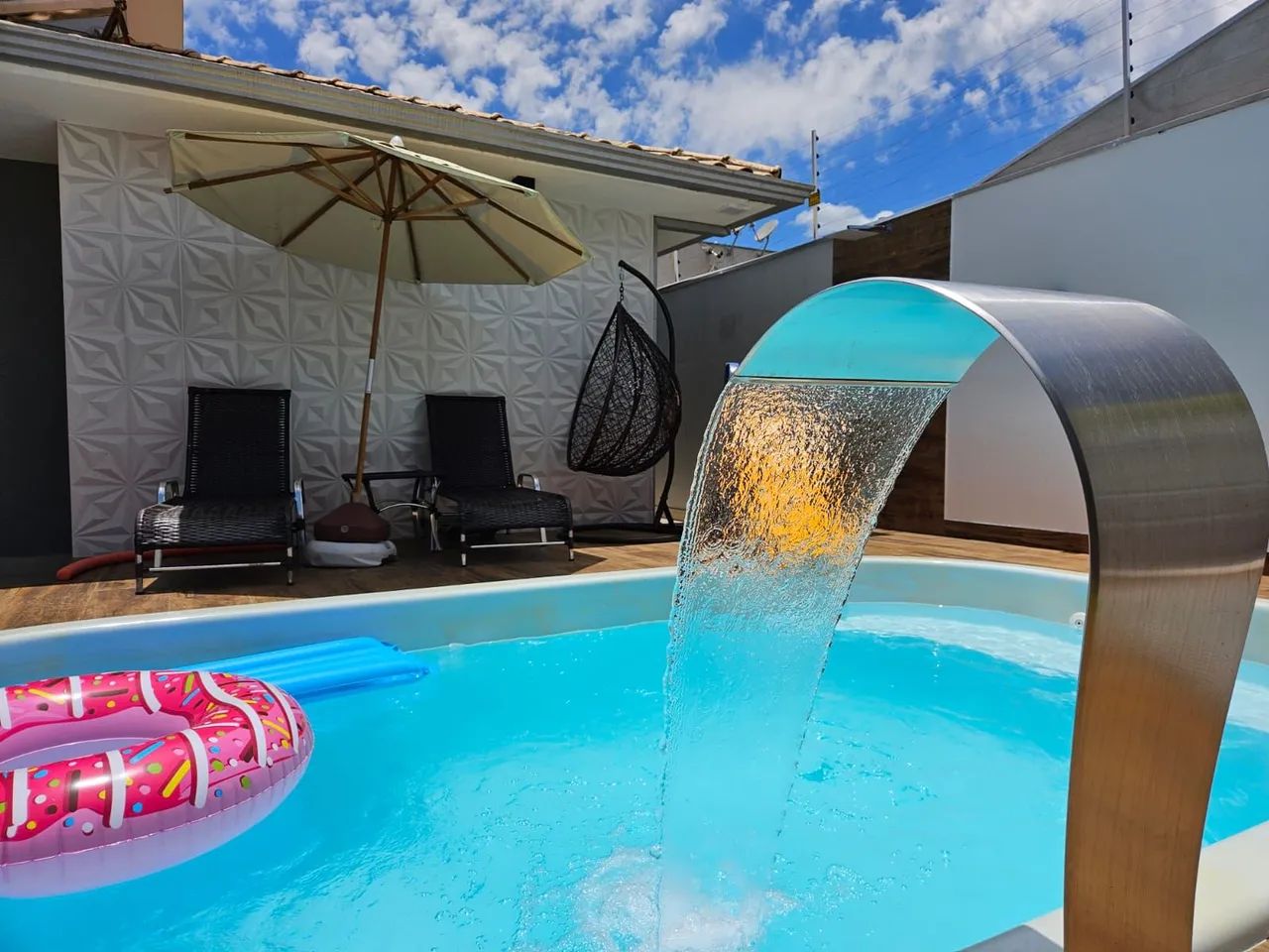 Casa Maravilhosa Com Piscina e Aquecimento Solar!