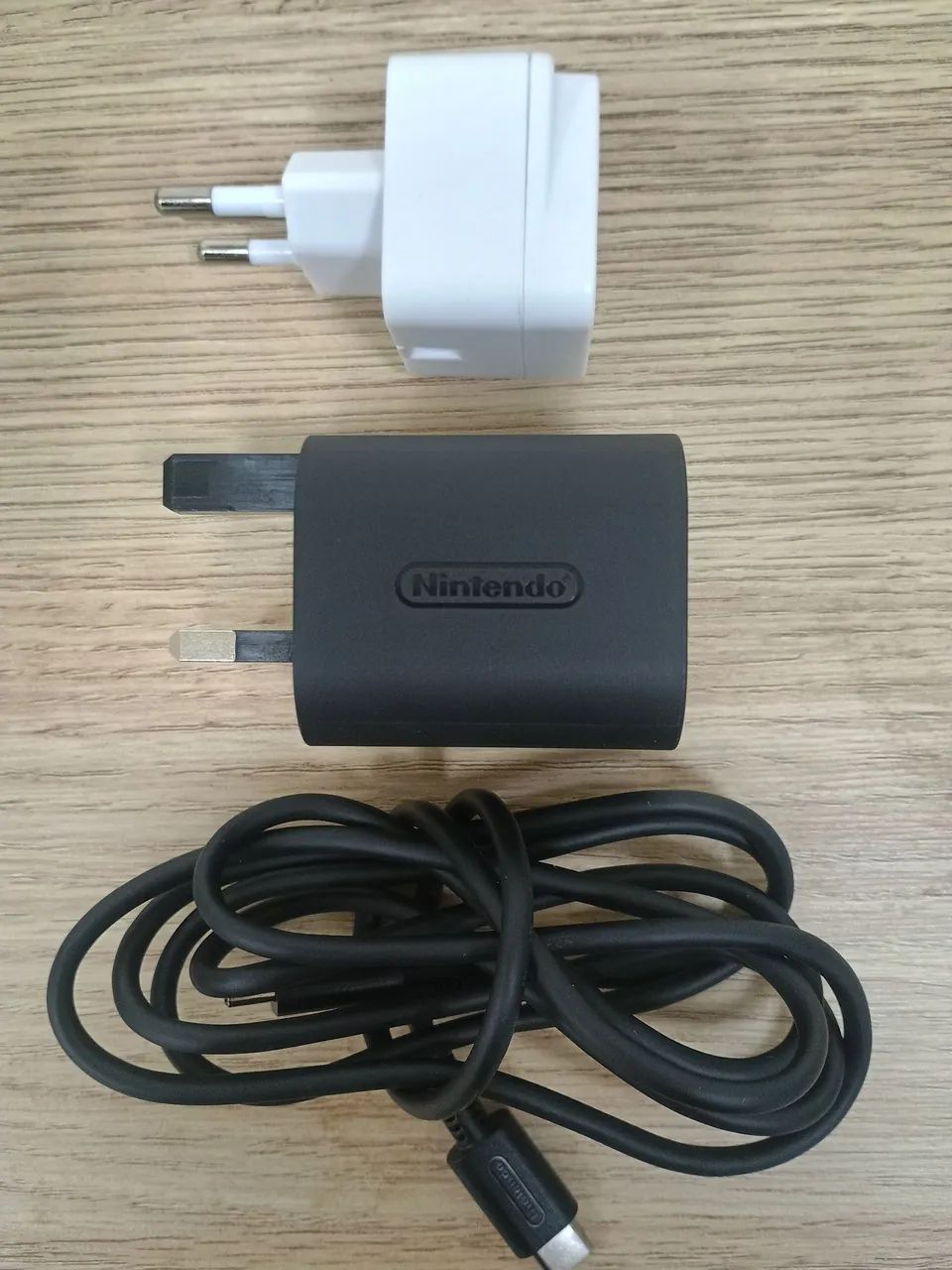 Fonte e cabo originais do Nintendo Switch 2  - Foto 3
