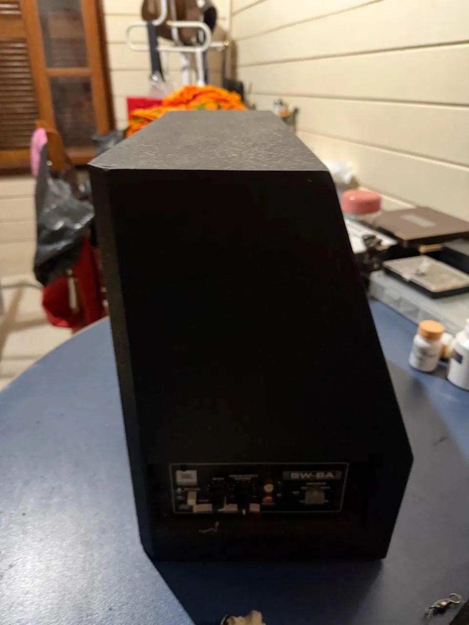Caixa de som selada amplificada da JBL ! - Foto 5
