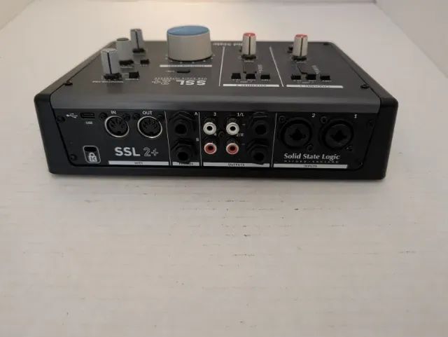 Interface de áudio Solid State Logic SSL 2+ - Foto 2