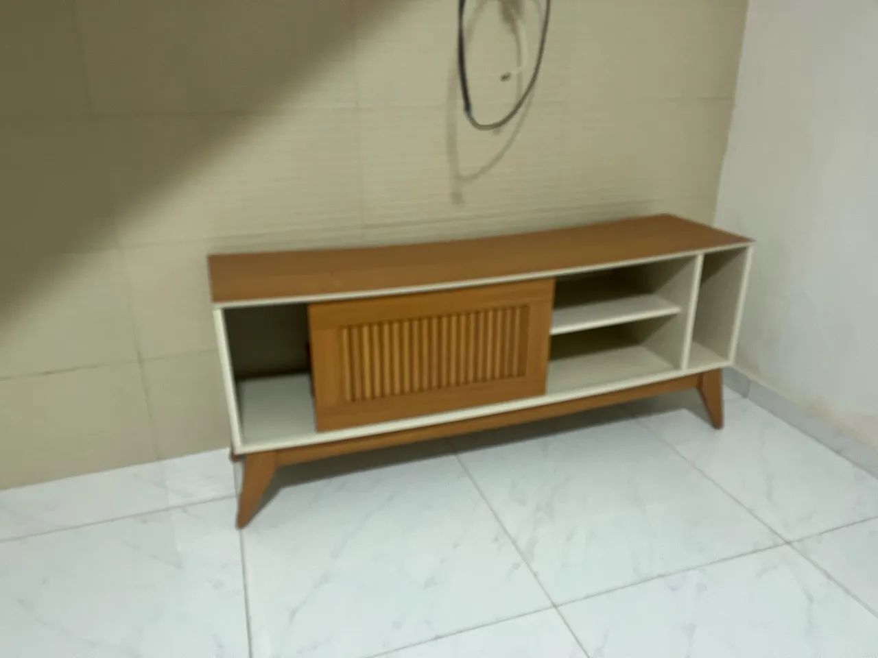 Rack para TV com Porta de Correr - Estilo Retrô - Foto 4