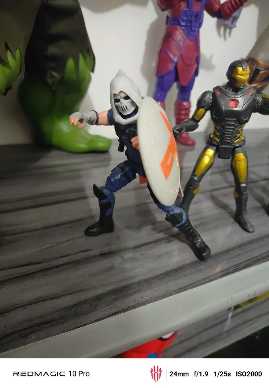 Lote Hasbro - Iron Man e Taskmaster GAMEVERSE e Pantera Negra hasbro - Foto 3