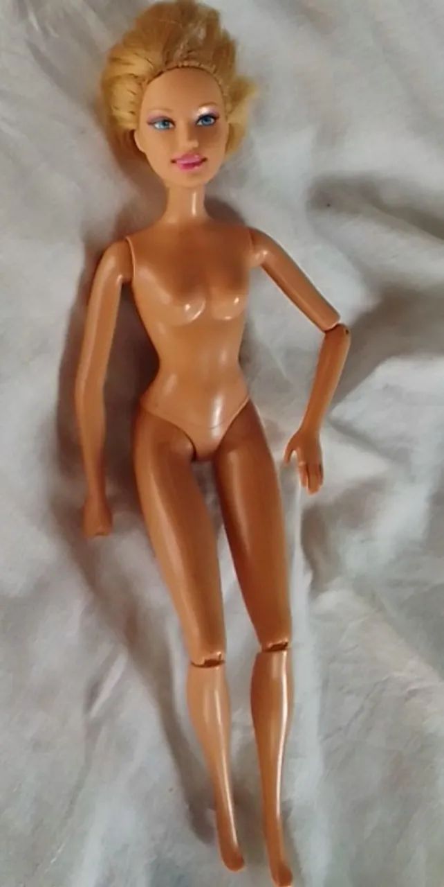 Boneca Barbie da Mattel 2007 articulada - Foto 2