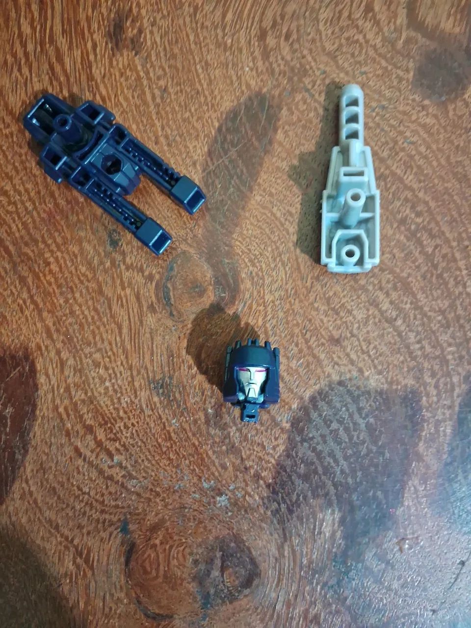 Transformers AOTP DELUXE Triggerhappy (versão Pack) - Foto 2