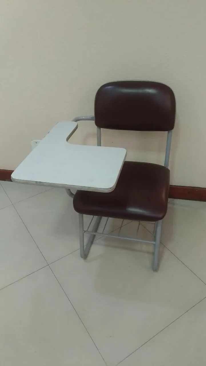 Banco cadeira giratória, em corvin, cor preta, base inox, elevação a gas. E outros! - Foto 4