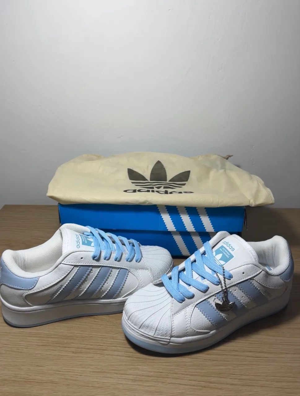 Adidas superstars, número 38 - Calçados Esportivos - Santa Adidas superstars, número 38 - Calçados Esportivos - Santa