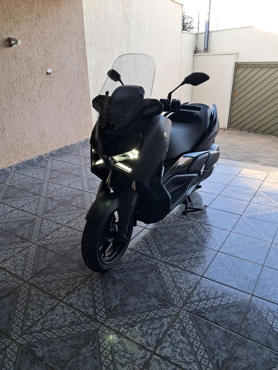 XMAX 300 2026 CONNECTED - Foto 2