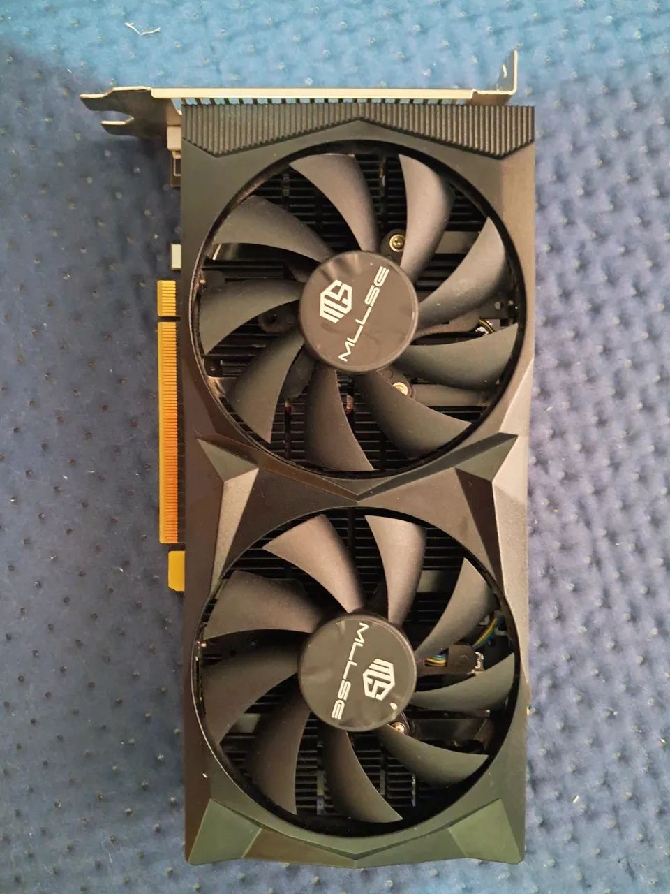 RTX 2060 Super 8 GB466471332894494720