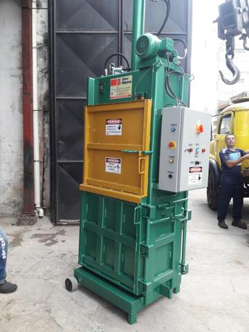 Prensa Hidráulica Para Fardos de Reciclagem - Fardos de papelão, pet, alumínio, etc - Foto 3