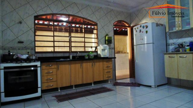 Excelente sobrado, aos pés do Park Way, 5 quartos, 2 suítes - Foto 14