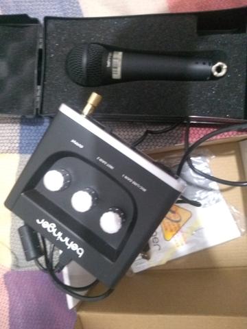 Placa de áudio Behringer zerada + microfone de palco original - Foto 3