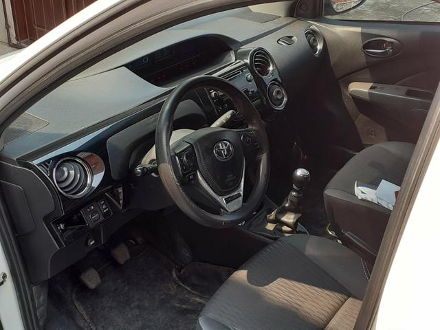 Ótimo Carro Etios Toyota Sedan 17/18 completo 42Mil$ - Foto 4