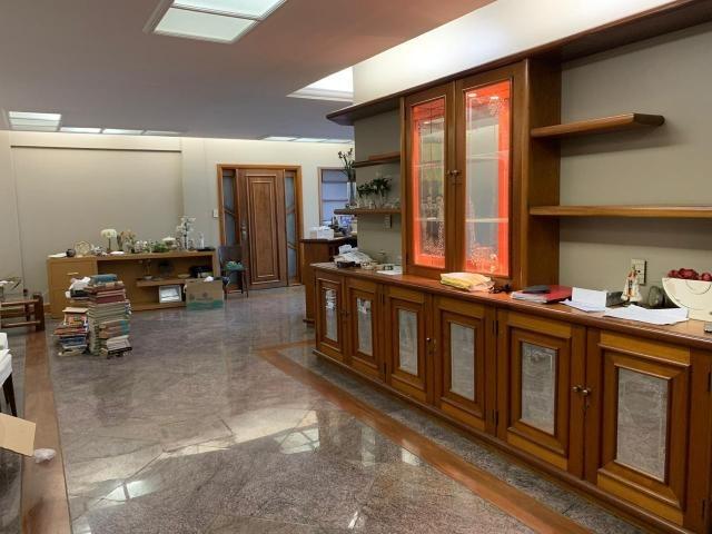 Aluga-se Apartamento no Ed. Monalisa com 3 suites, 2 vagas