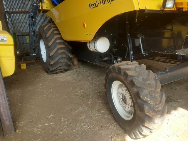 Colheitadeira New Holland Tc 5070