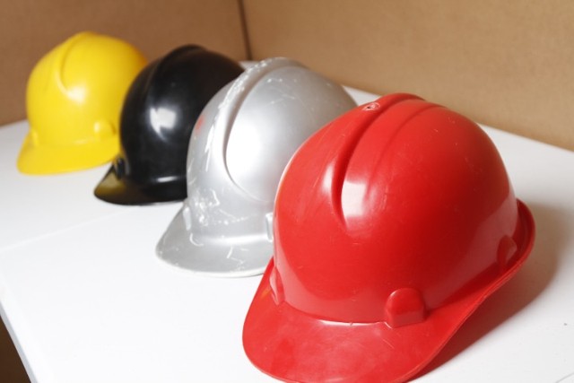 kit 4 capacetes construção civil coloridos