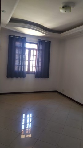 EXCELENTE CASA 04 QUARTOS COM 02 SUITES. - Foto 3