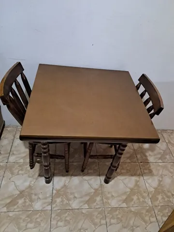 Conjunto de mesa Torneada com 2 cadeiras