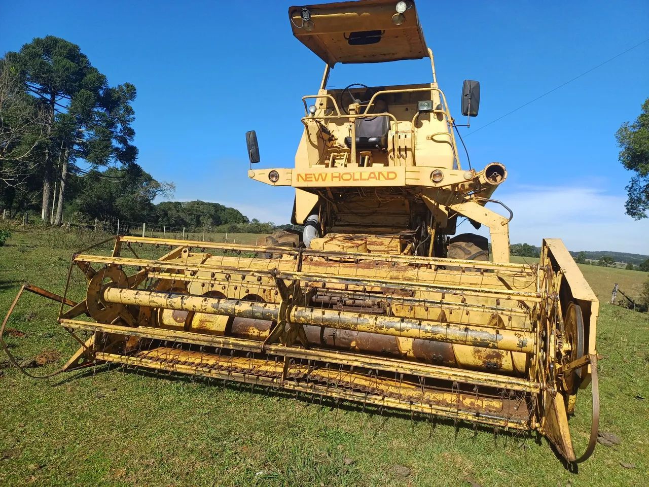 Colheitadeira New Holland 4040 - Foto 3
