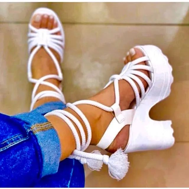 Sandália Tratorada de Salto Branca Amarração Super Confortável e Leve - Foto 3