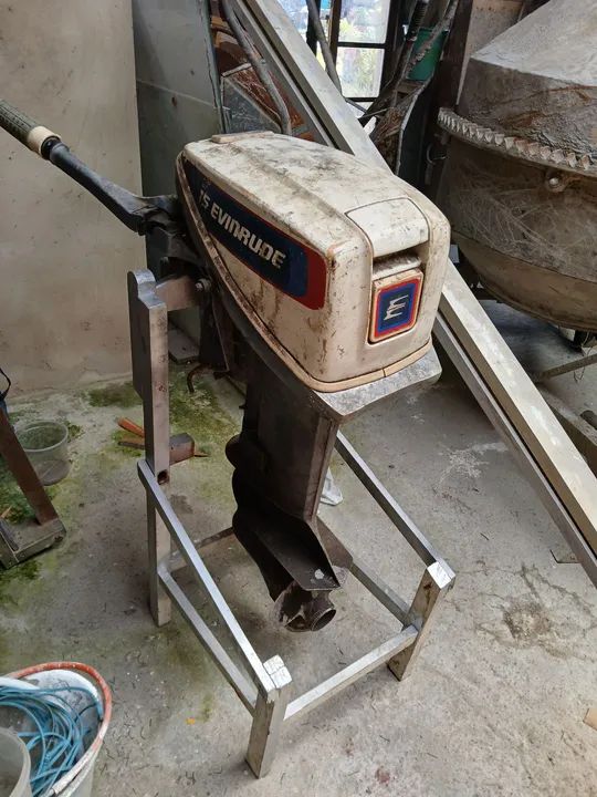 Motor de popa evinrude