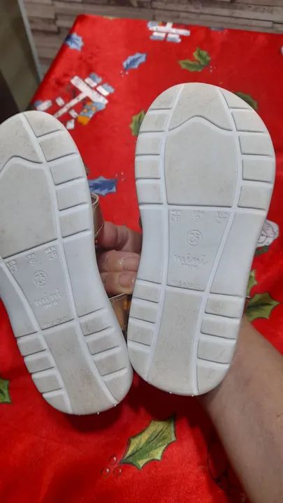 Vendo sandalia infantil social dourada n 25 seminova - Foto 5