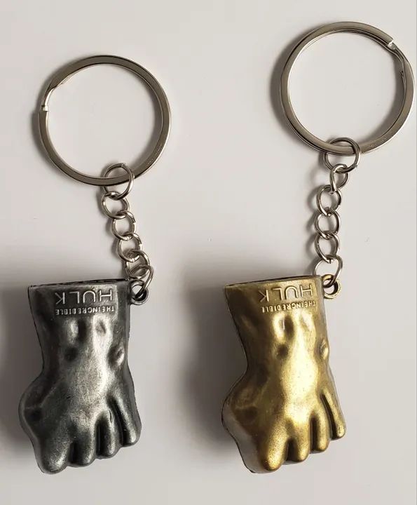 Chaveiros de metal Mão do Hulk e Martelo de Thor - Foto 2