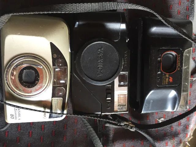 3 cameras Yashicas  