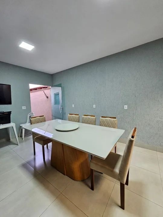 Mesa de Jantar em Madeira - 8 Cadeiras de madeira  - Foto 2