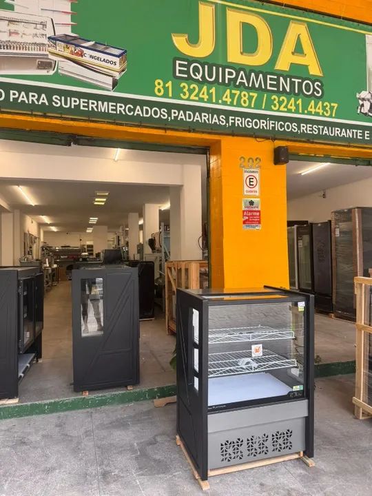 Balcão refrigerado para tortas e sobremesas - tamanho 0,80 cm - polar refrigeração 