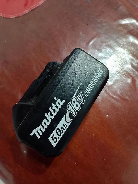 Bateria Makita 18v 5Ah - Foto 2