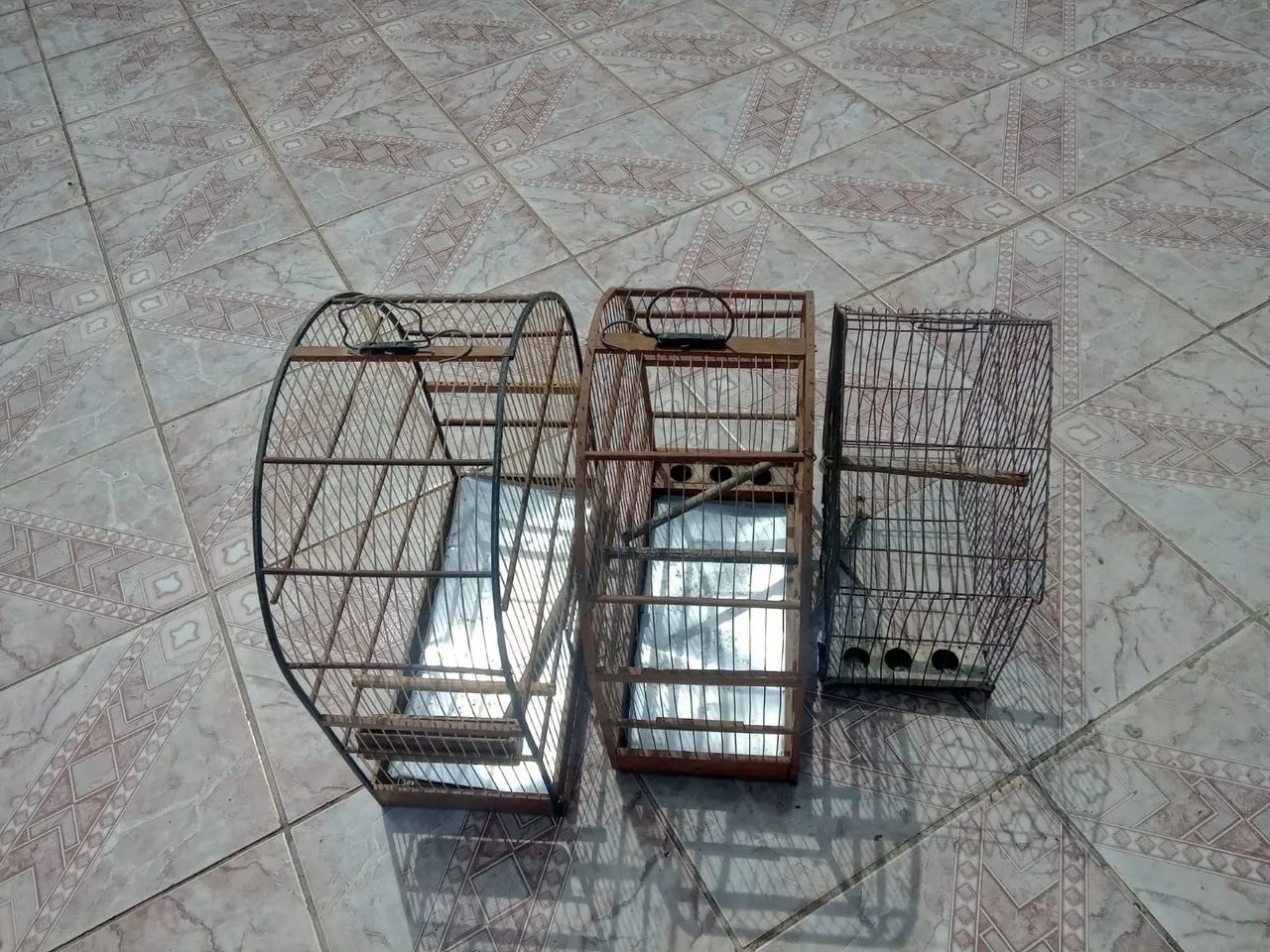 Gaiola de pássaro em madeira - Foto 4