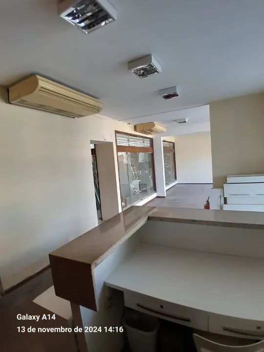 VENDE-SE PRÉDIO COMERCIAL COM CASA ANEXA - SALGADO FILHO - Foto 4