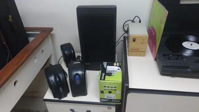 Estabilizadores de 300VA, tenho vários, em bom estado. É outros.