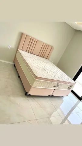 Cama box Queen gigante 