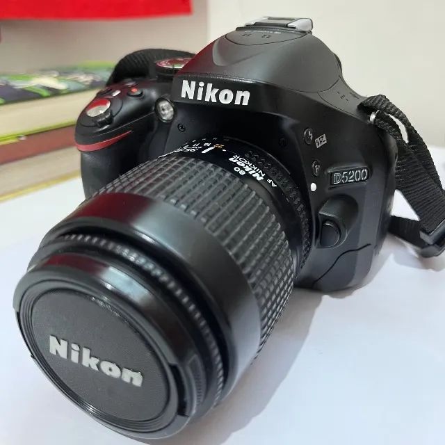 Nikon D5200 + AF Nikkor 35-80mm F/1.4-5.6D