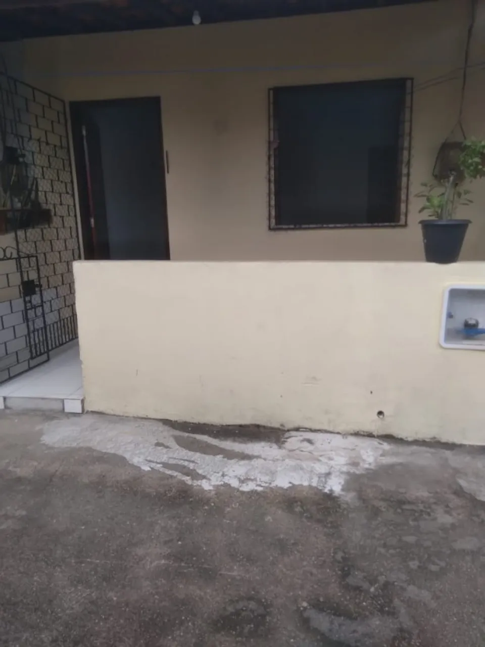 Alugo casa em residecial fechado