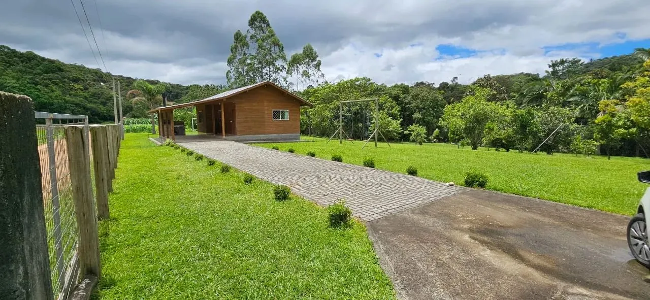 Belo sitio em Santo Amaro da Imperatriz!
