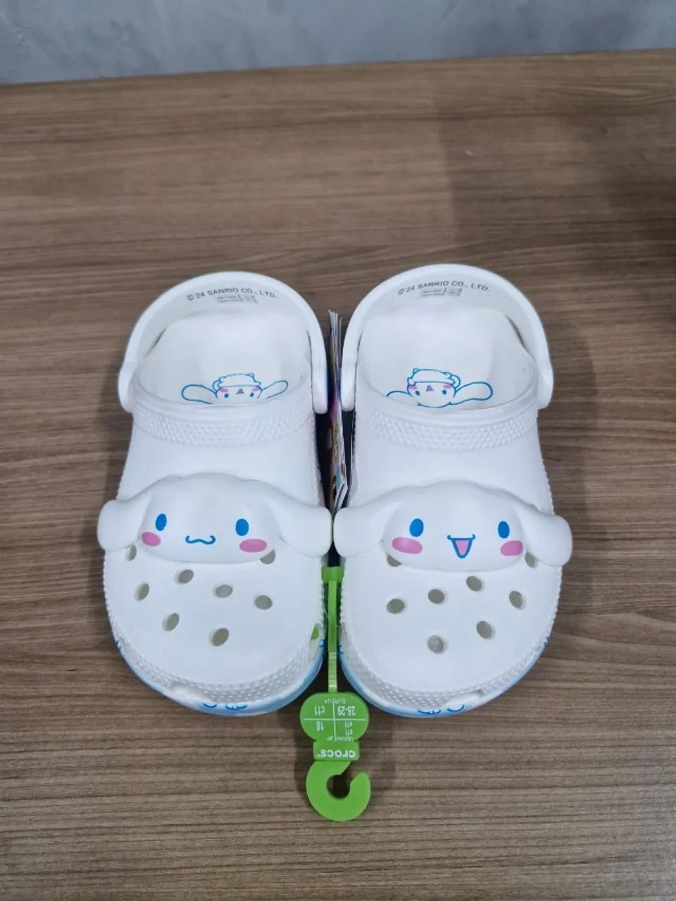 Sandália Crocs Cinnamoroll Classic Clog Infantil - Foto 2